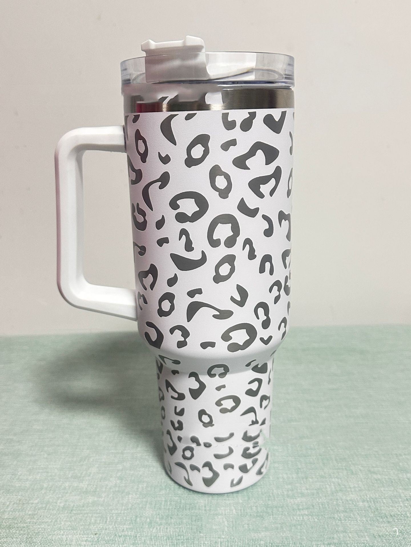 Modern Minimalist Stainless Steel Handle Insulated Cup