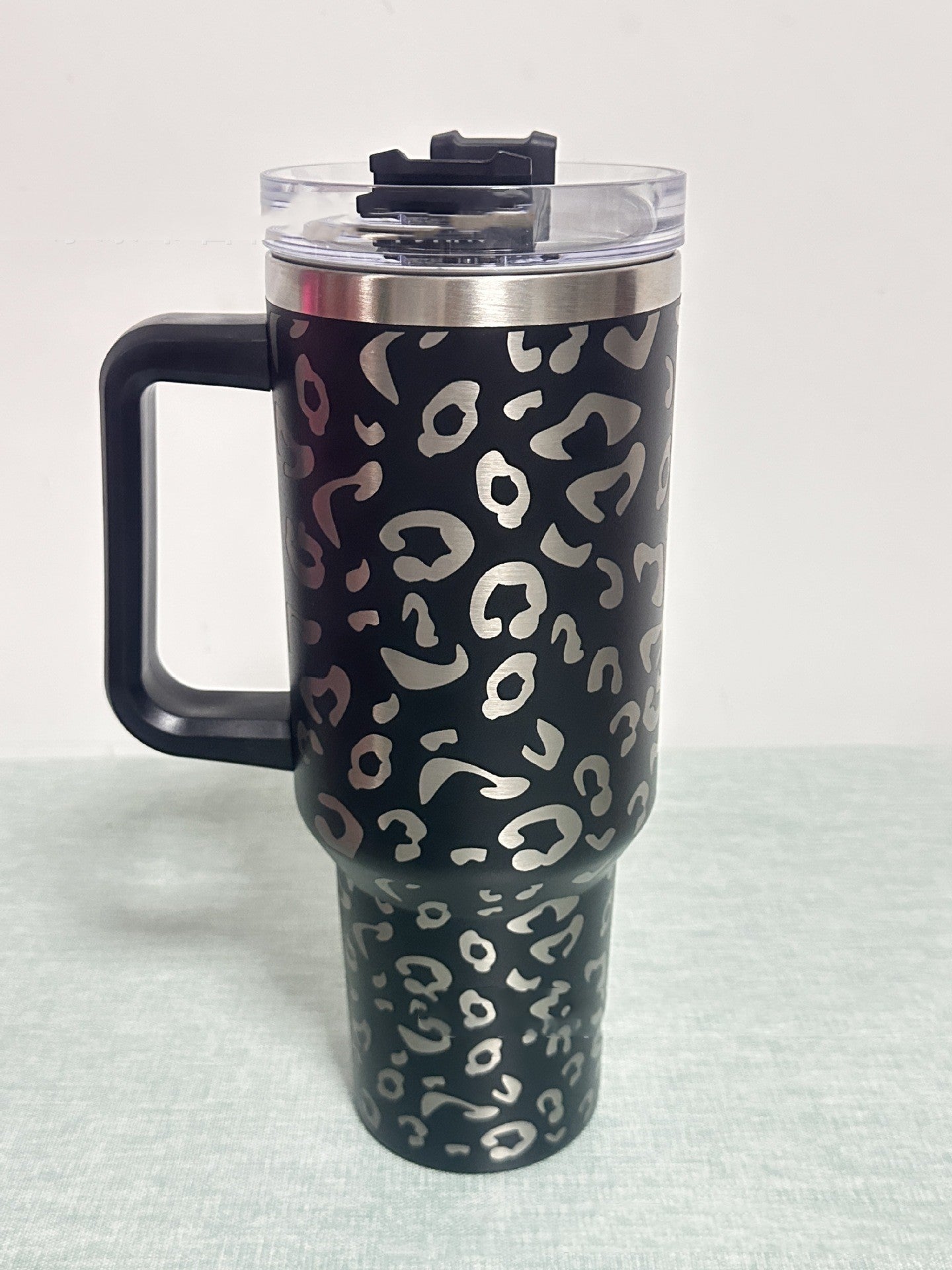 Modern Minimalist Stainless Steel Handle Insulated Cup