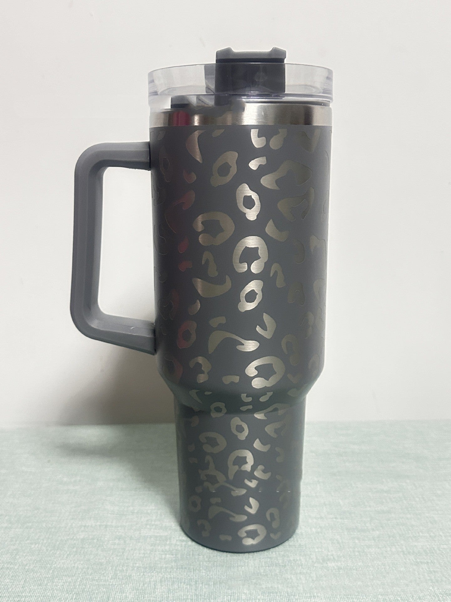 Modern Minimalist Stainless Steel Handle Insulated Cup